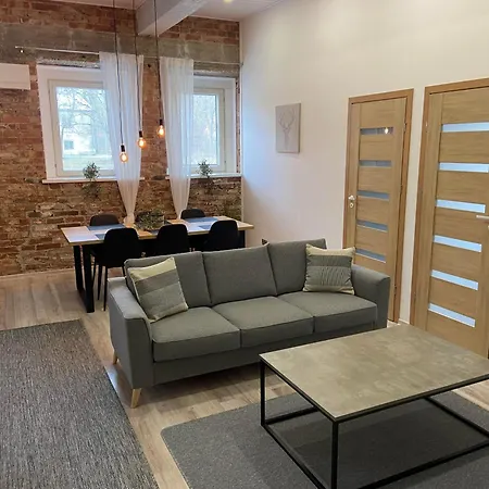 Newly Renovated With Sauna, Near Golf