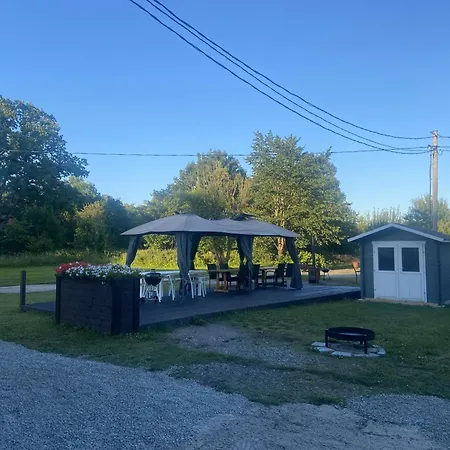 Near Golf And Valgeranna Apartman