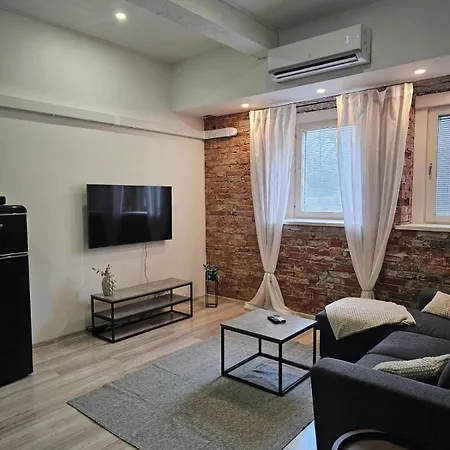 Near Golf And Valgeranna *